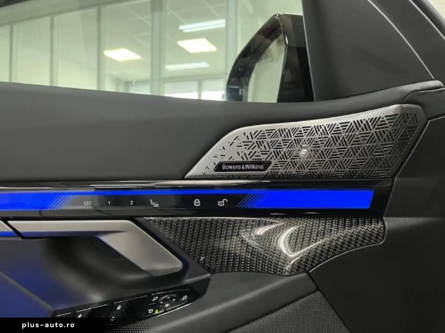 M5 M-Drive Bowers&Wilkins Ventilation 360 IconicGlow