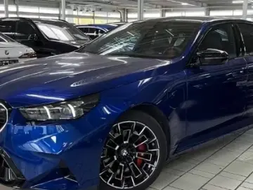 M5 M-Drive Bowers&Wilkins Ventilation 360 IconicGlow