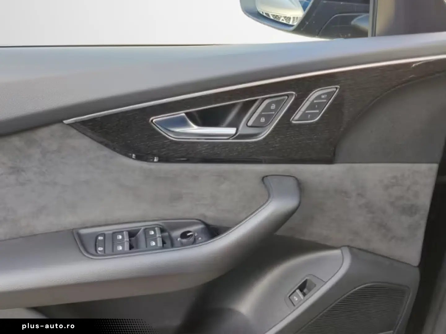 Audi SQ8 4.0 TFSI MATRIX