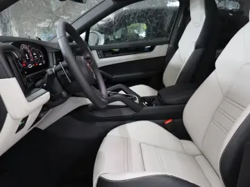 Porsche Cayenne Coupe  CHRONO BOSE PANO