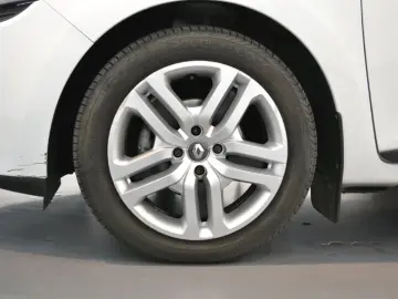 RENAULT CLIO 1.5 dCi 75CP Life Evo