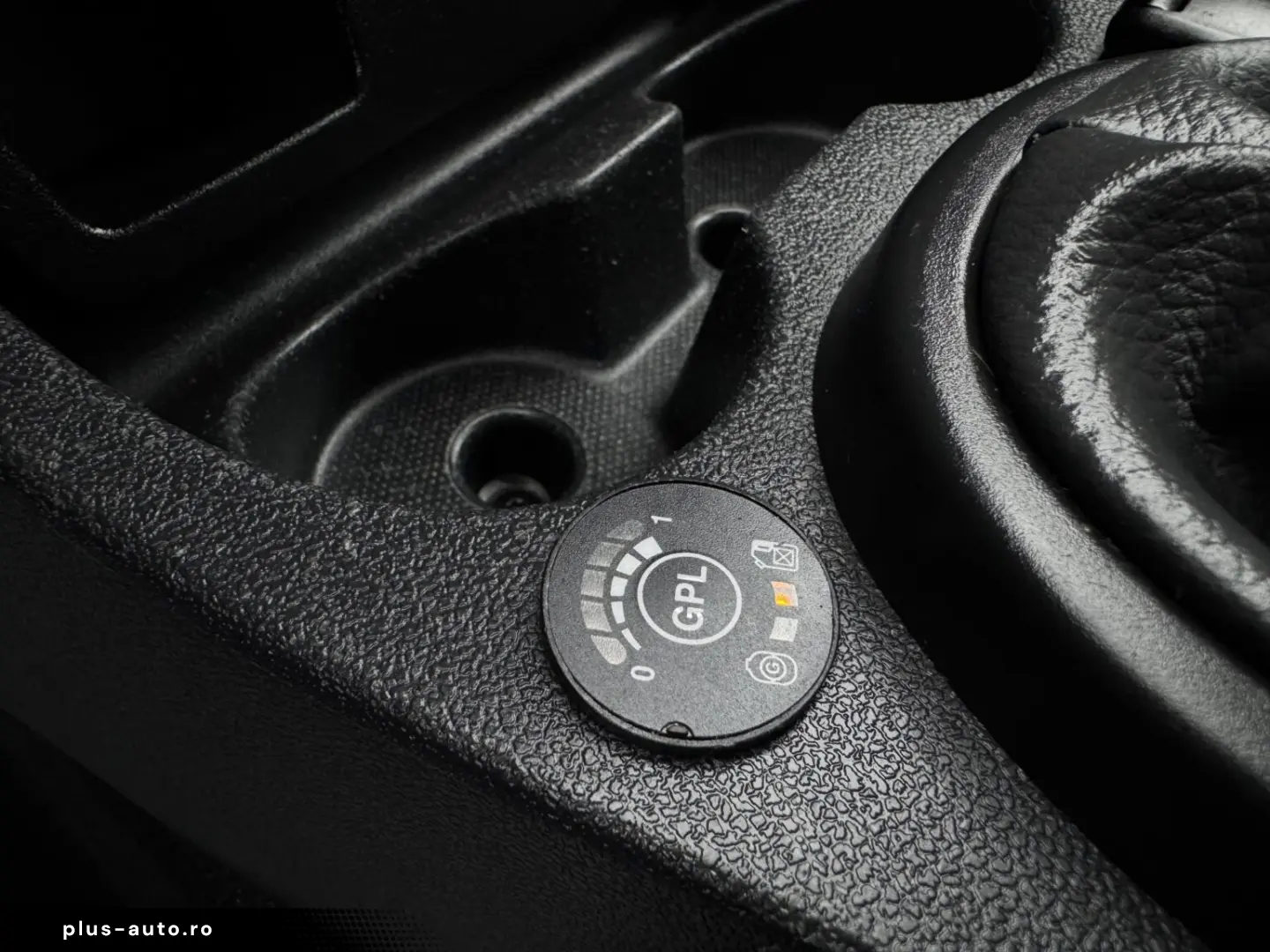 Dacia Duster 1.6 Mpi   GPL 2015