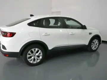 RENAULT ARKANA 1.6 E-Tech 145CP equilibre