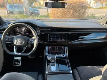 Audi SQ8 4.0 TFSI quattro
