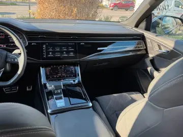 Audi SQ8 4.0 TFSI quattro
