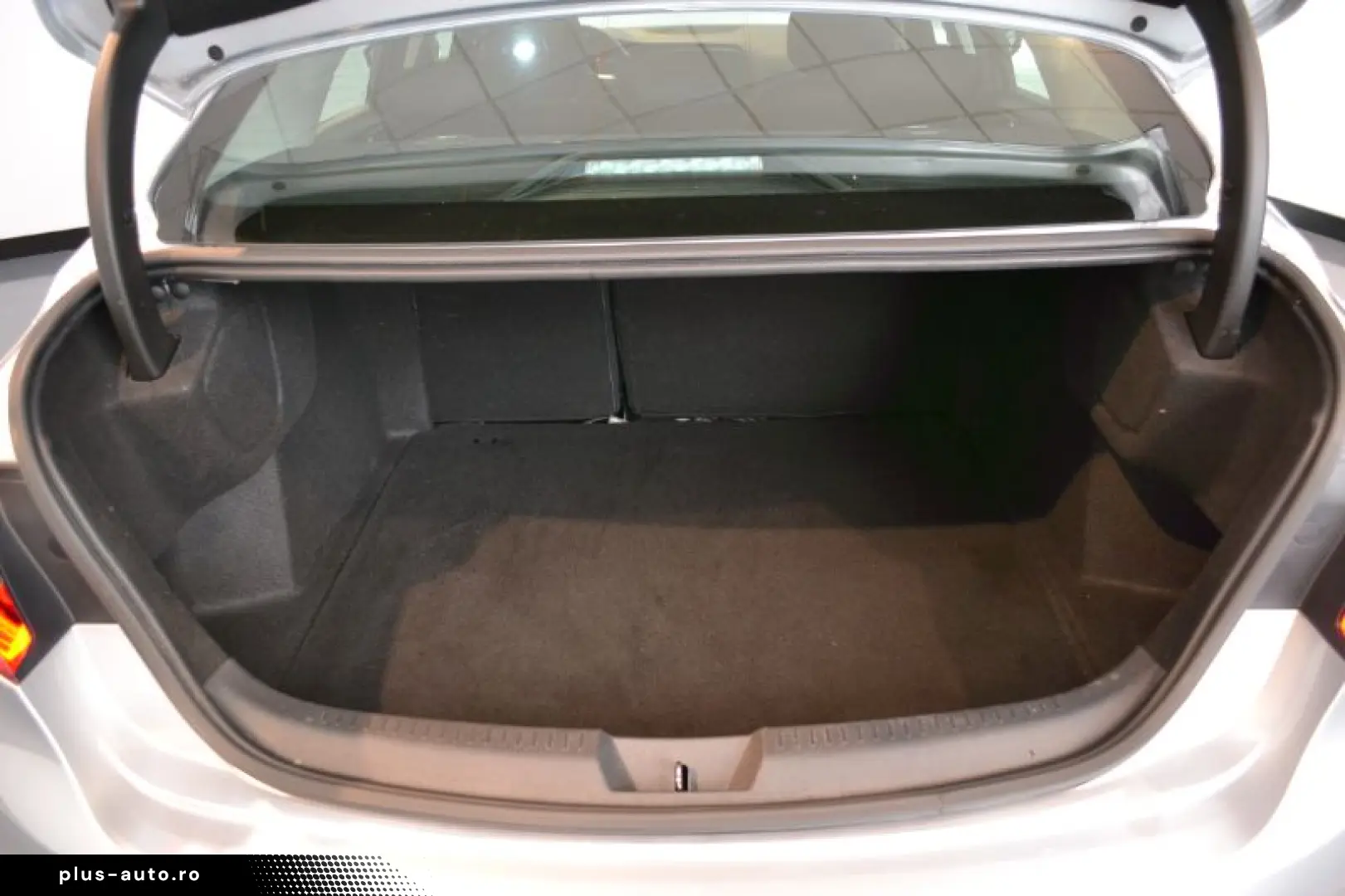 RENAULT MEGANE 1.3 TCe 140CP equilibre