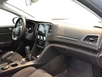 RENAULT MEGANE 1.3 TCe 140CP equilibre