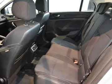 RENAULT MEGANE 1.3 TCe 140CP equilibre