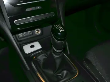 RENAULT MEGANE 1.3 TCe 140CP equilibre