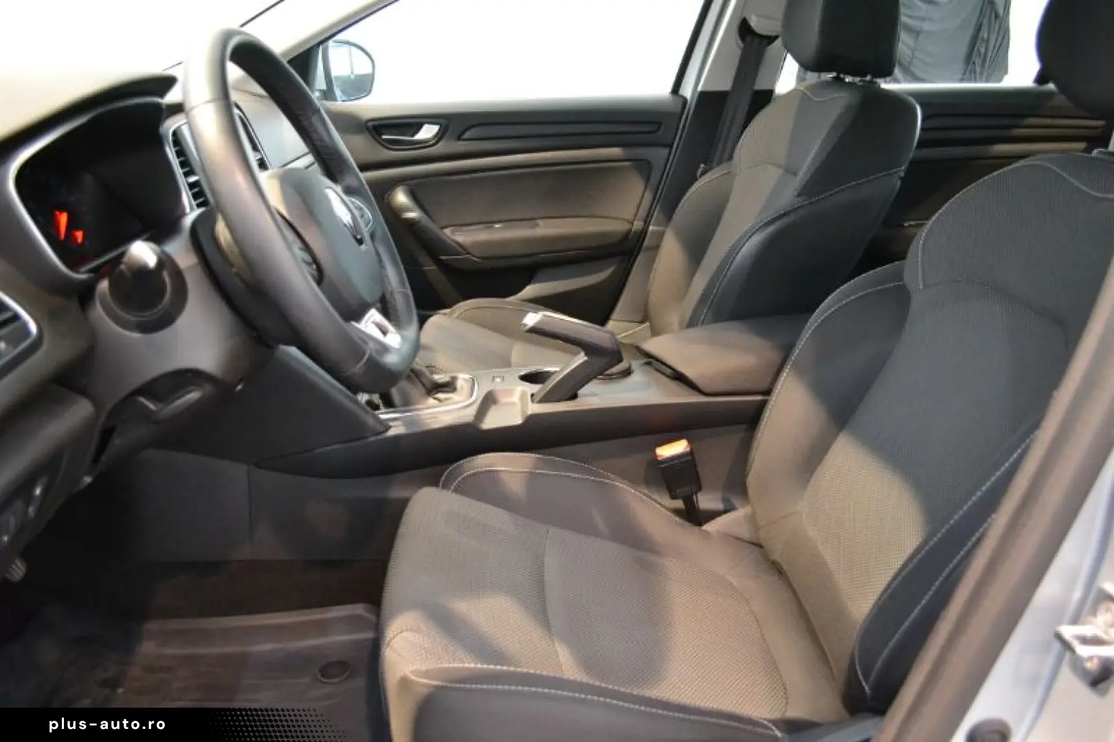 RENAULT MEGANE 1.3 TCe 140CP equilibre