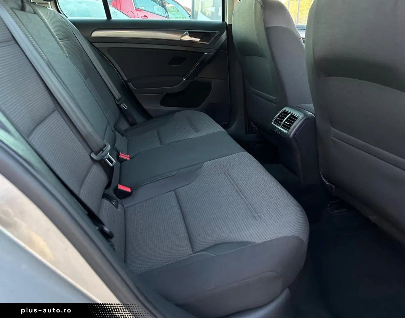 Volkswagen Golf 7 An 2014 Benzină Navi