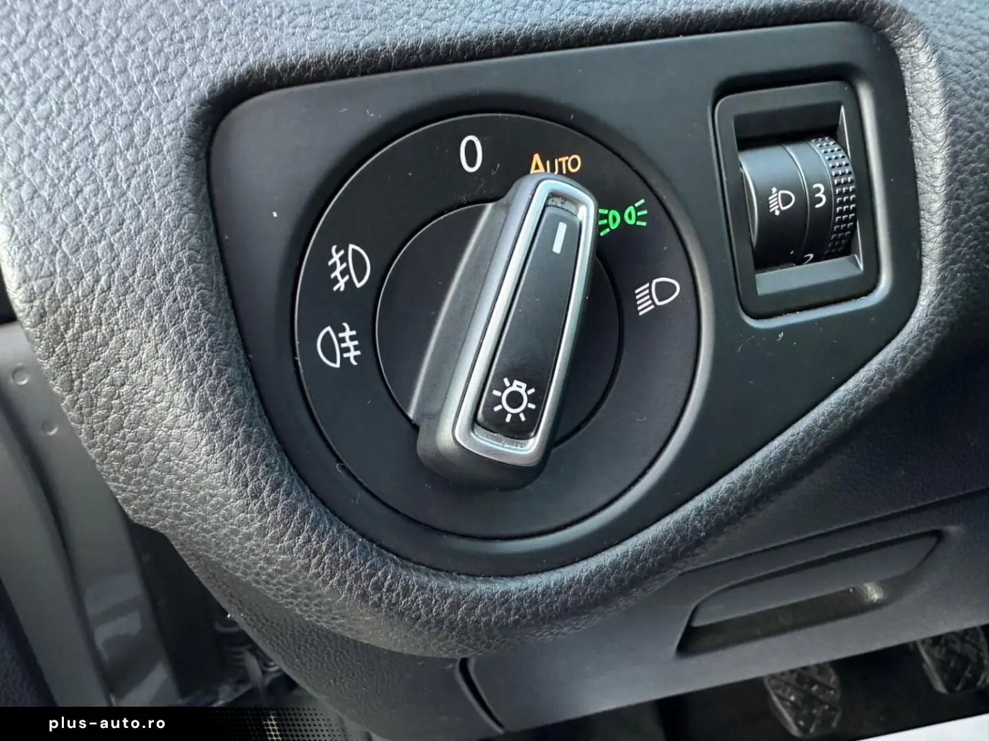 Volkswagen Golf 7 An 2014 Benzină Navi