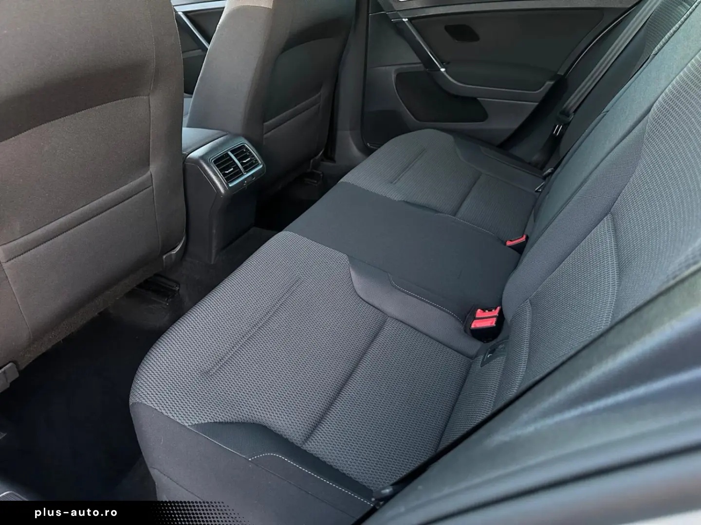 Volkswagen Golf 7 An 2014 Benzină Navi