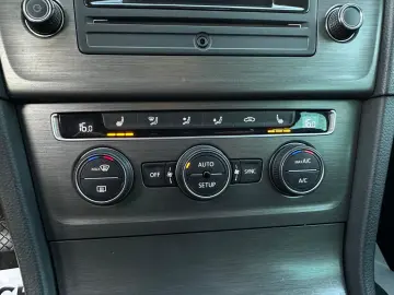 Volkswagen Golf 7 An 2014 Benzină Navi