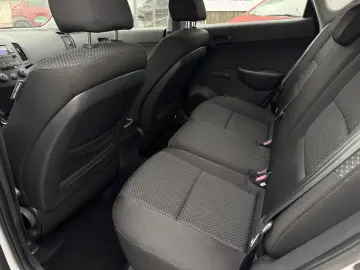 Hyundai i30 2011 Benzina 1.4 Mpi-EURO 5