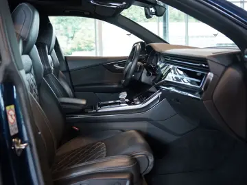 Q8 55 TFSI q. 3 x S Line  S-Sitze  22 Pano MwSt