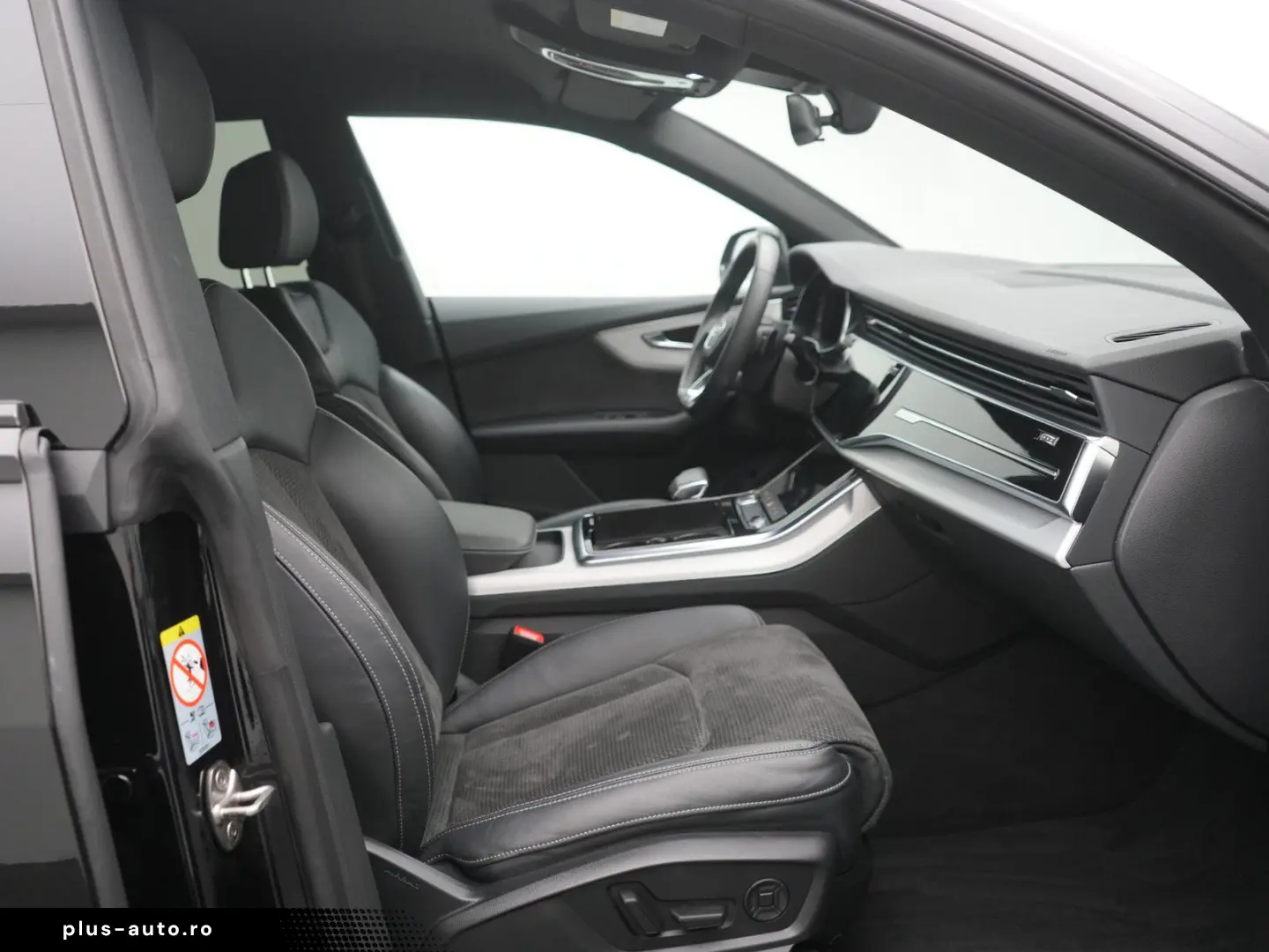 Q8 S line LEDER KAM NAVI VIRT CARPLAY SHZ PDC