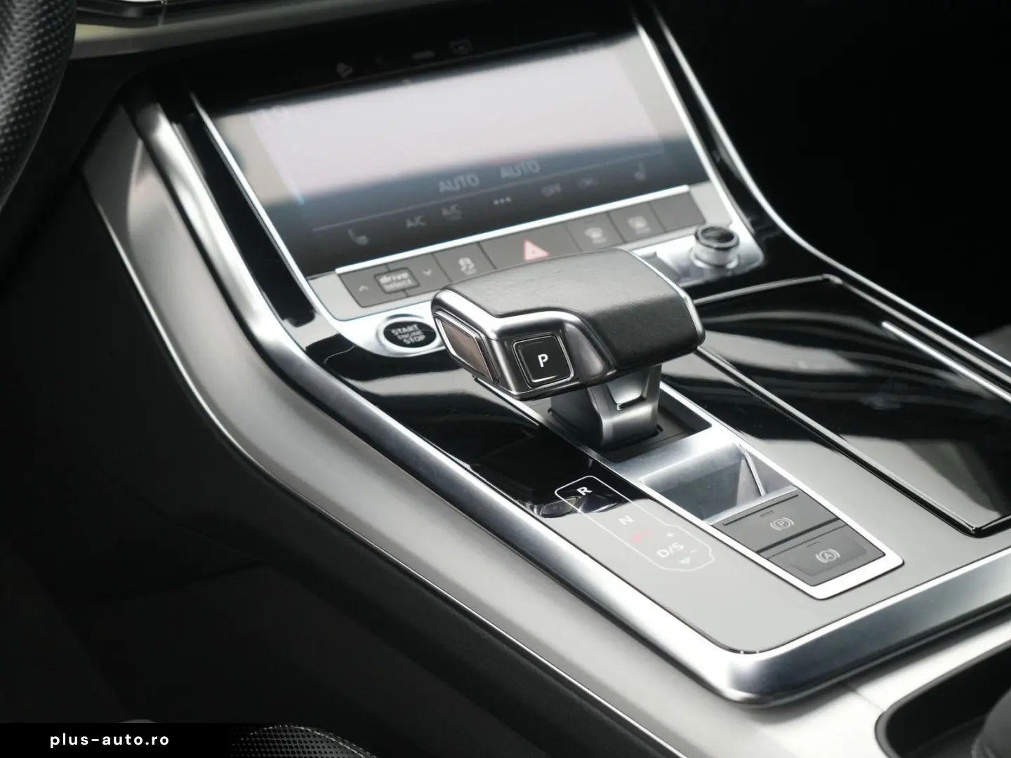 Q8 S line LEDER KAM NAVI VIRT CARPLAY SHZ PDC