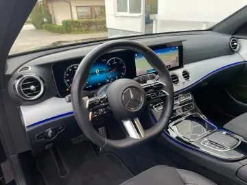 E 400d 4Matic AMG MBUX DISTR HUD 360 PANO STANDH