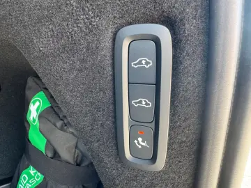 Volvo XC90 T8 Facelift Ultra Bright AHK PANO 7loc