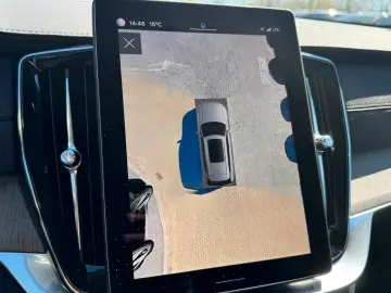 Volvo XC90 T8 Facelift Ultra Bright AHK PANO 7loc