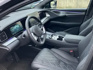 Sealion 7 Excellence AWD 360 -Kamera Head-Up LED