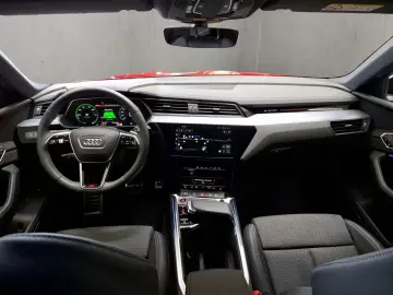 Audi SQ8 Sportback e-tron