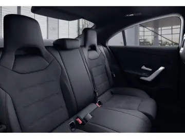 CLA 250 4M Coupé AMG-Sport MLB Pano Night Totw