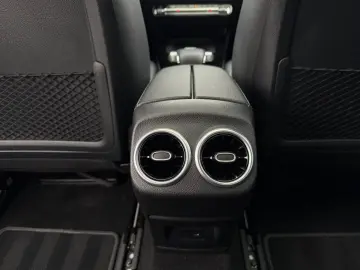 CLA 200 AMG 19  PANO DISTR  Sitzklima 360  Leder