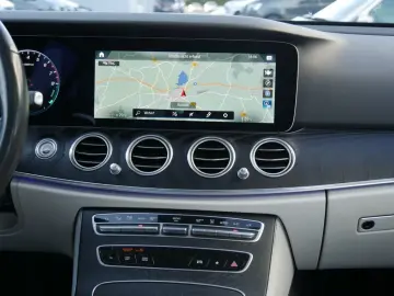 E 300 e Limousine EXCLUSIVE 360  HUD MEMORY PANO