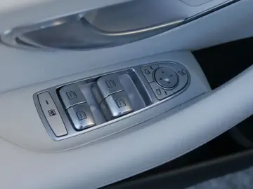 E 300 e Limousine EXCLUSIVE 360  HUD MEMORY PANO