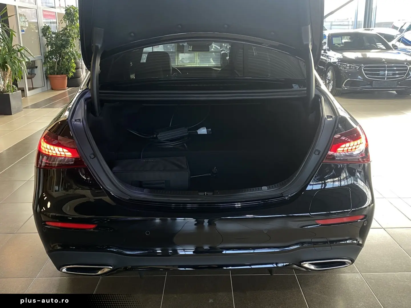 E 300 e AMG-Line Night-Paket Navi LED 360 Cam