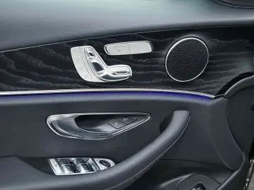 E 200 Limo Exclusive Totwinkel-Assist Kamera DAB