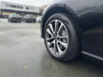 E 300 e 4Matic AVANTGARDE DISTRONIC HUD 360