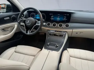 E 300 e 4Matic AVANTGARDE DISTRONIC HUD 360