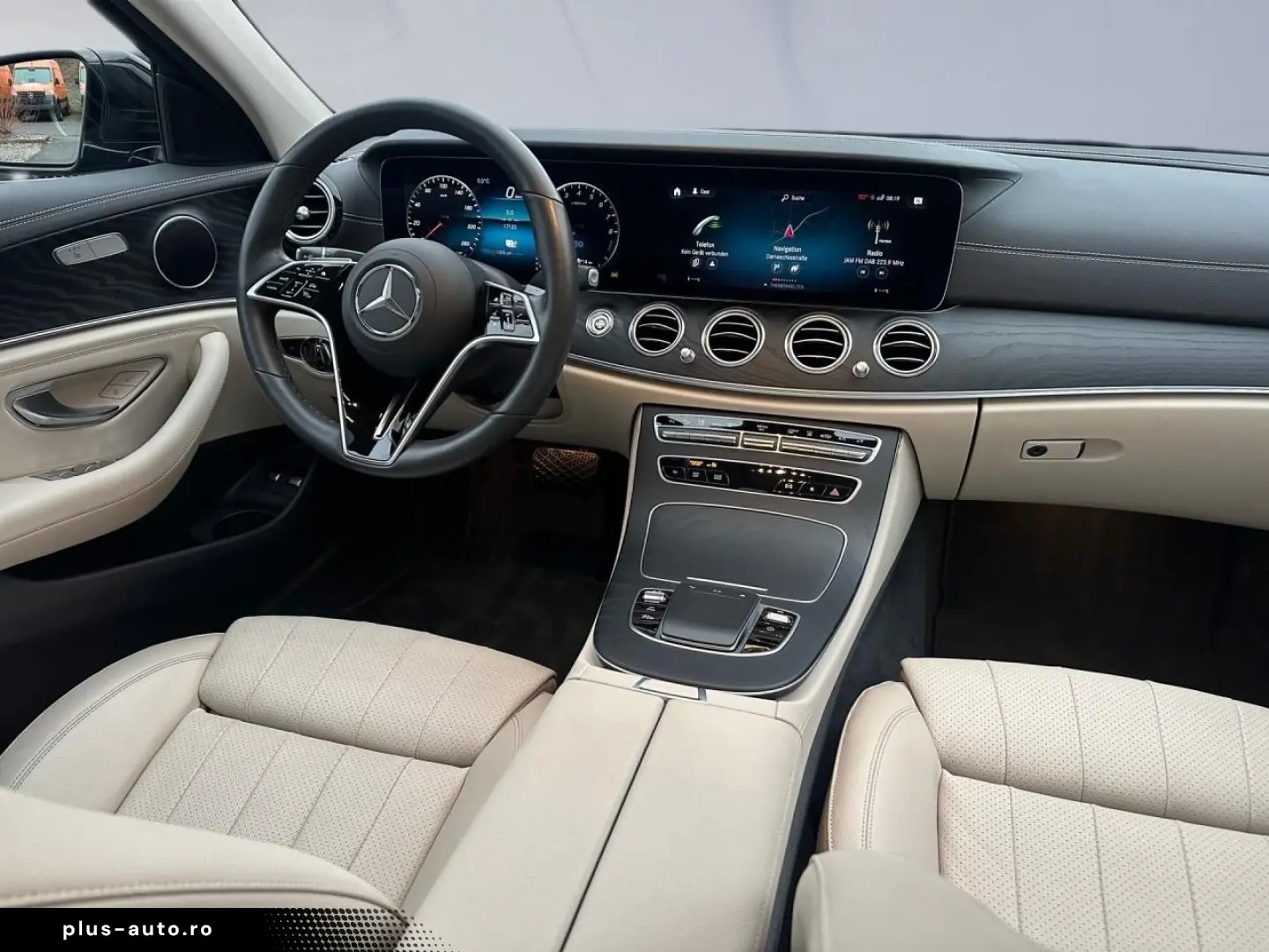 E 300 e 4Matic AVANTGARDE DISTRONIC HUD 360