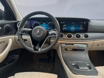 E 300 e 4Matic AVANTGARDE DISTRONIC HUD 360