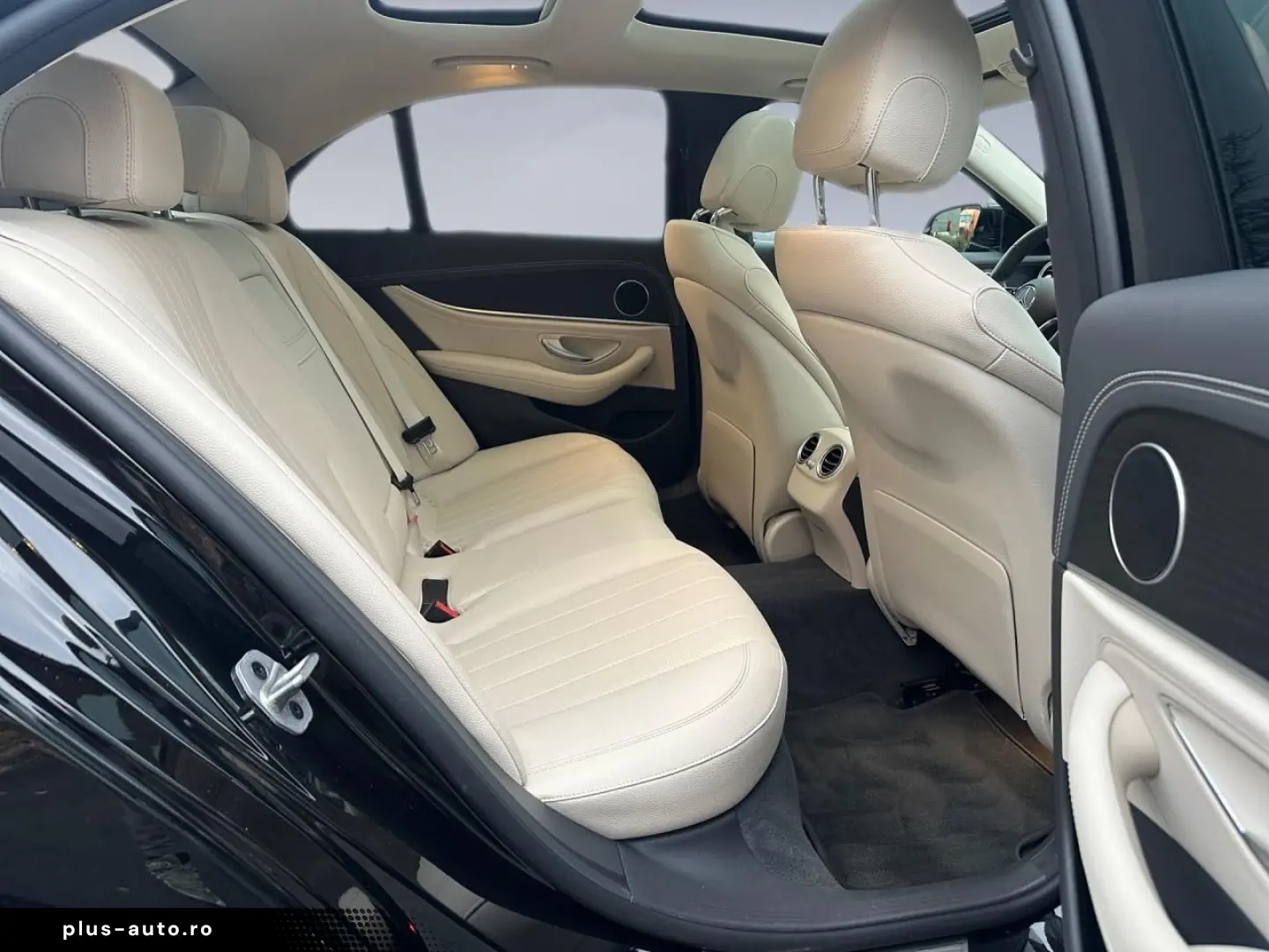 E 300 e 4Matic AVANTGARDE DISTRONIC HUD 360