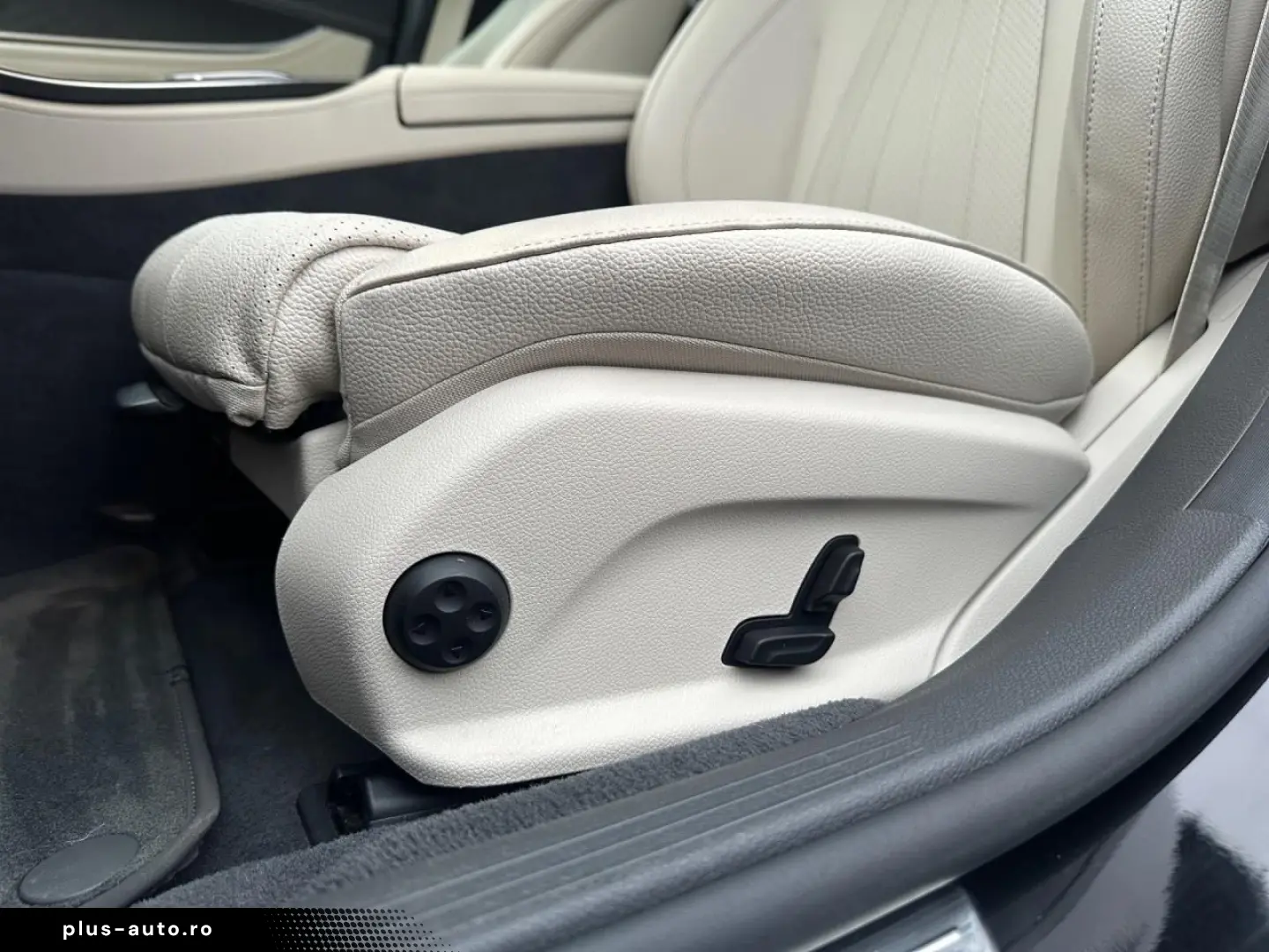 E 300 e 4Matic AVANTGARDE DISTRONIC HUD 360