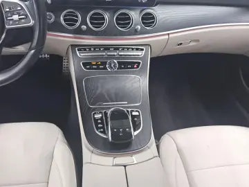 E 300 d Avantgarde T-Leder COMAND Wide MB-LED