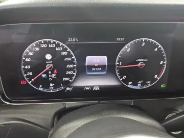 E 300 d Avantgarde T-Leder COMAND Wide MB-LED