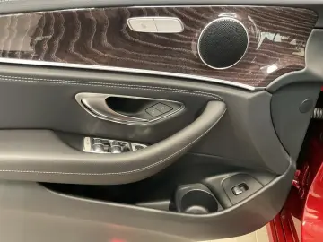 E 300 de 4M AVANTGARDE DISTRONIC MULTIBEAM 360