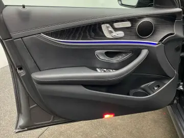 E 300 de AMG Night Panorama Distronic Memory 360