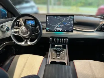 ATTO 3 Design  Ambiente AUT DAB SHZ Totwinkel