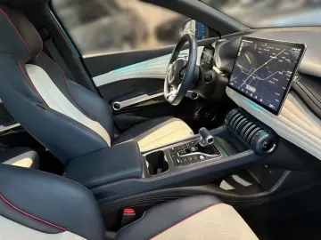 ATTO 3 Design  Ambiente AUT DAB SHZ Totwinkel