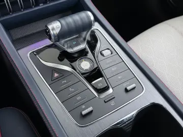 ATTO 3 62kWh 204pk Design SOH 94% panorama dach