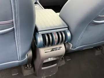 ATTO 3 62kWh 204pk Design SOH 94% panorama dach