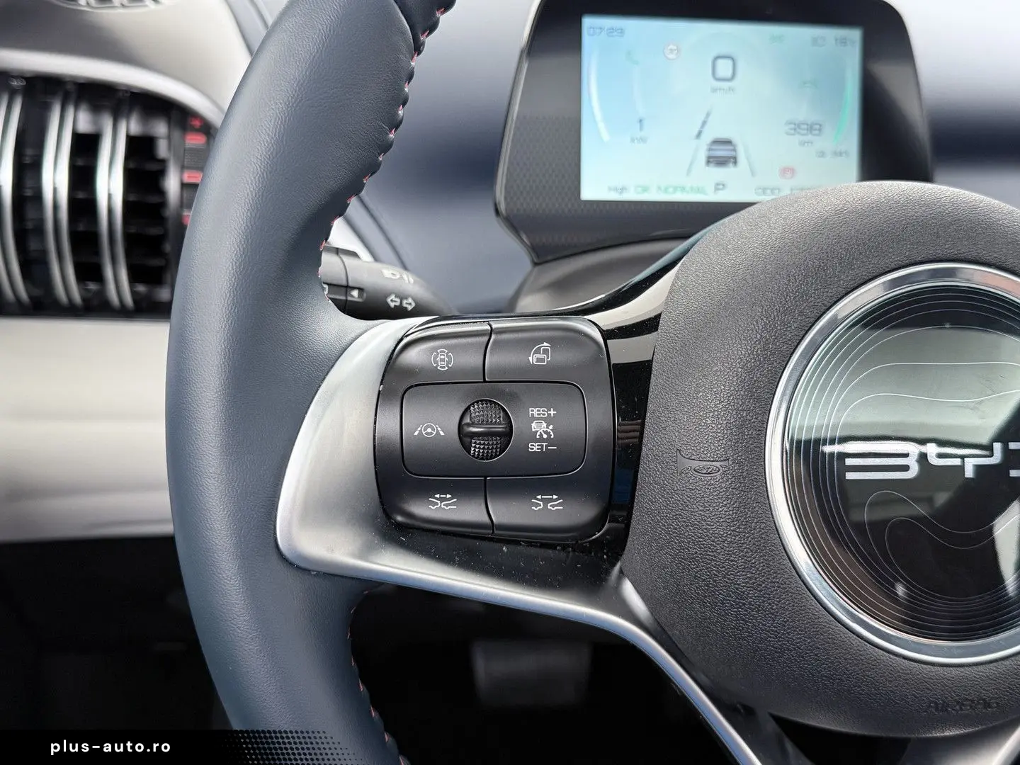 ATTO 3 62kWh 204pk Design SOH 94% panorama dach