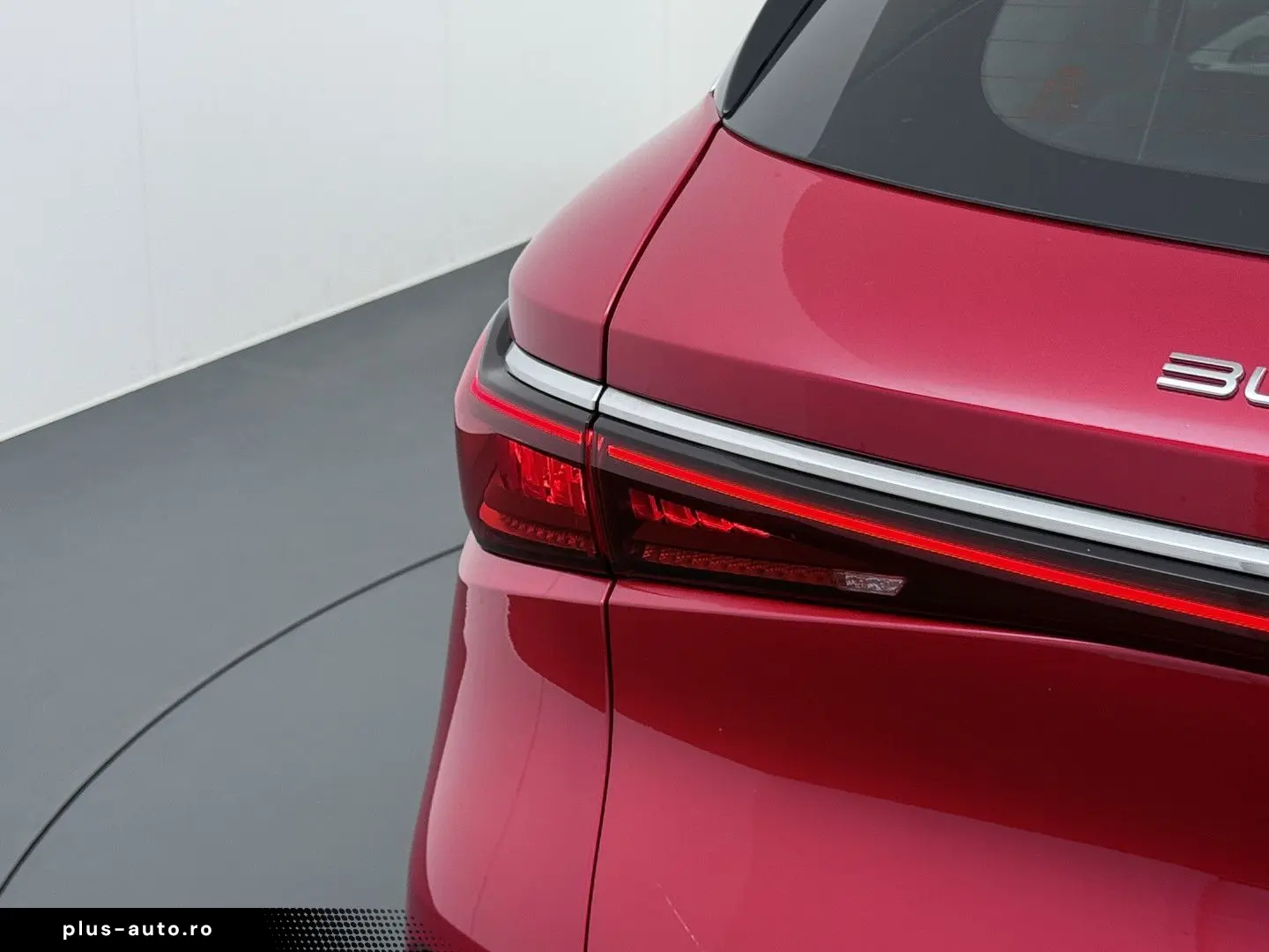 ATTO 3 62kWh Design SOH 98% panorama dach Leer E