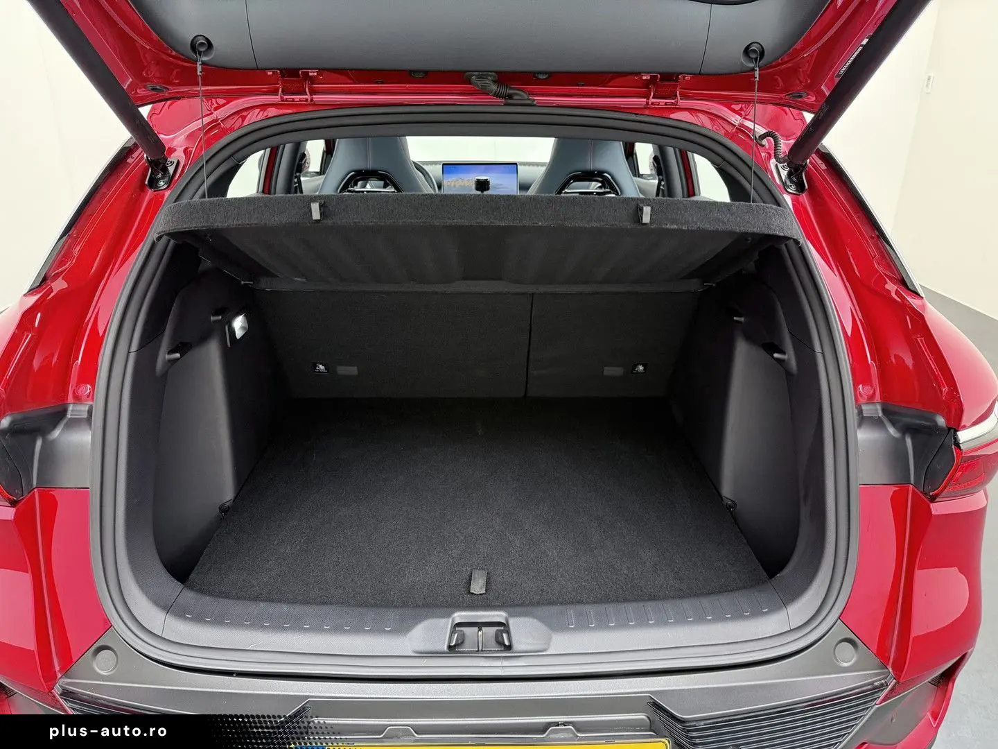 ATTO 3 62kWh Design SOH 98% panorama dach Leer E